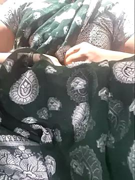 indianhotwife639 from StripChat
