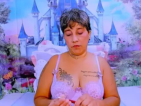 indianroxy from StripChat