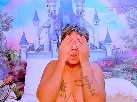 indianroxy from StripChat