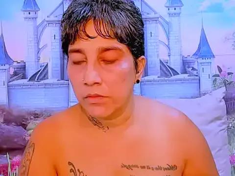 indianroxy from StripChat