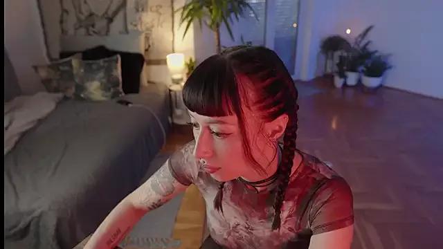 Photos of inked-vvitch from StripChat is Freechat
