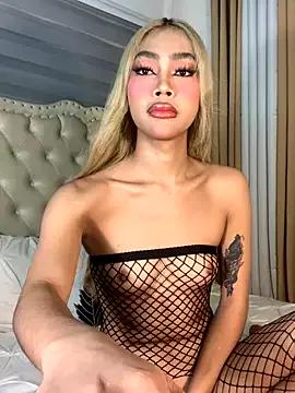 Innocent_yanixx69 from StripChat