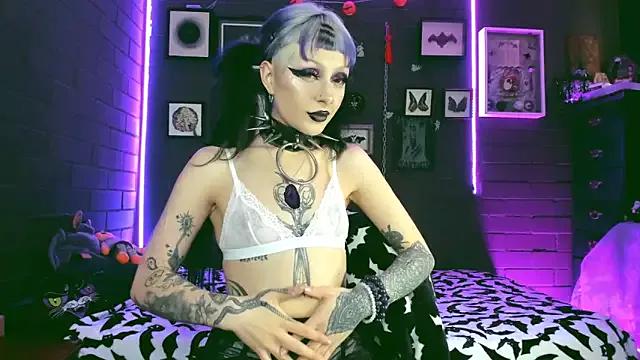 Explore our live girls sluts from our Custom and Multi clubs and checkout exclusive access to highly interactive content, such as shape, hair, titties, pussy type and many more.