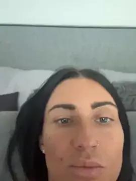 IntiMia from StripChat