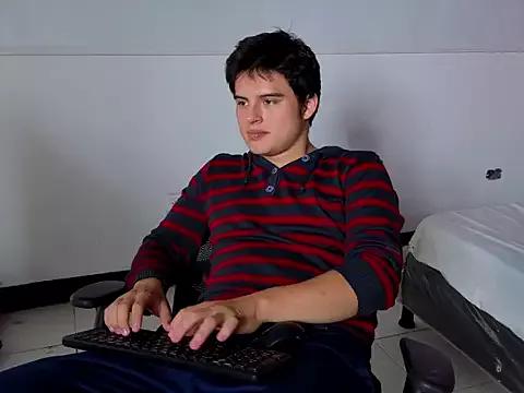 invincible200 from StripChat is Freechat