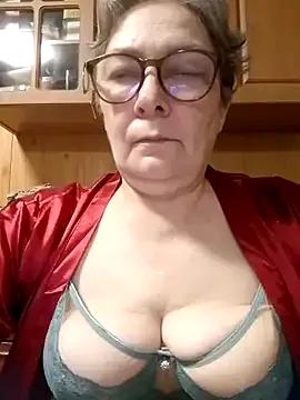 IrinaSweet54 from StripChat