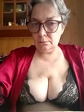 IrinaSweet54 from StripChat