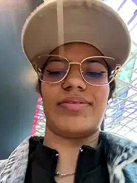 Iris_bight22 webcams show profile image 