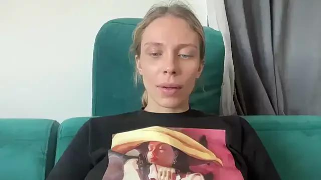 Iris_cherry from StripChat