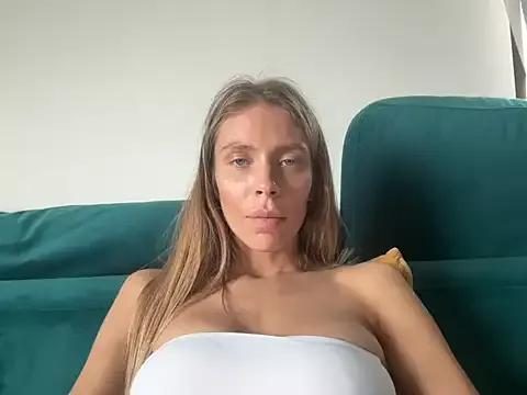 Iris_cherry from StripChat
