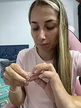 Iris_love18 from StripChat