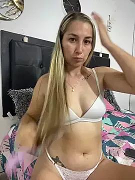 Iris_love18 from StripChat