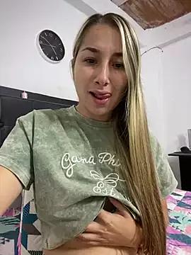 Iris_love18 from StripChat