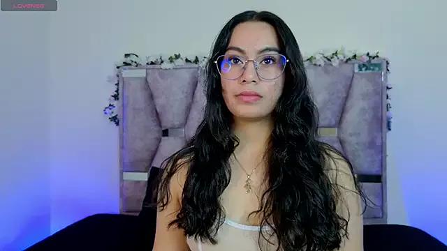 Iris_mandarinne from StripChat is Freechat