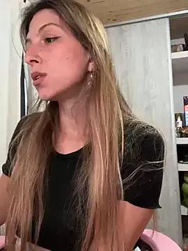 Irisdollhot from StripChat