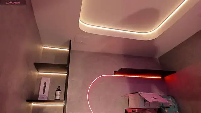 Explore our live girls sluts from our Custom and Multi clubs and checkout exclusive access to highly interactive content, such as shape, hair, titties, pussy type and many more.