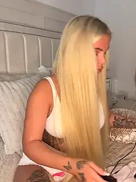 Irish_BarbieMilfx from StripChat