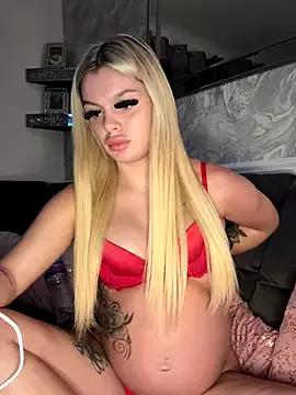 Irish_BarbieMilfx from StripChat
