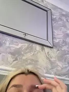 Irish_BarbieMilfx from StripChat