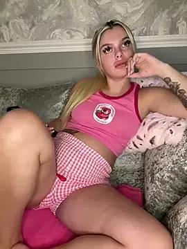 Irish_BarbieX from StripChat