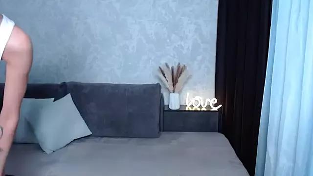 IrisJones from StripChat is Freechat