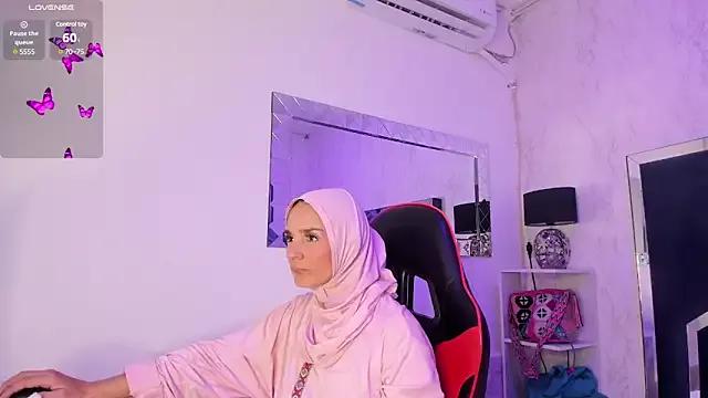 IrisKarim_ from StripChat