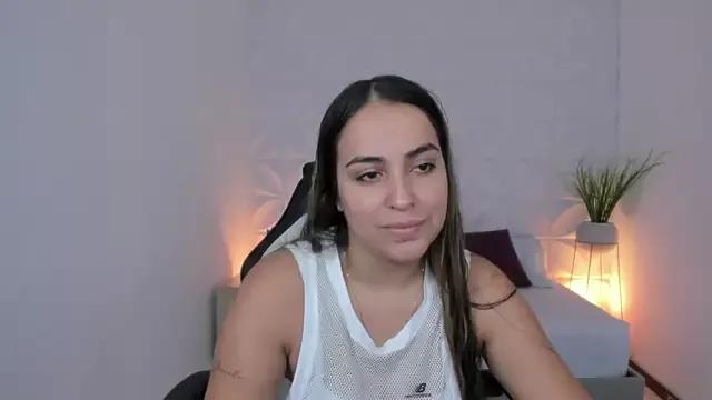 Explore our live girls sluts from our Custom and Multi clubs and checkout exclusive access to highly interactive content, such as shape, hair, titties, pussy type and many more.