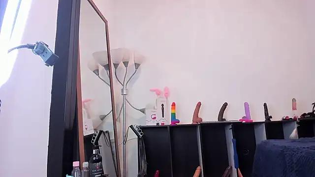 iriss_25 from StripChat