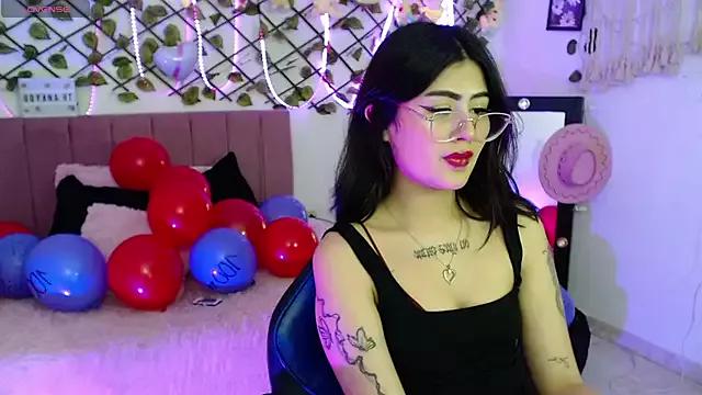 Explore our live girls sluts from our Custom and Multi clubs and checkout exclusive access to highly interactive content, such as shape, hair, titties, pussy type and many more.