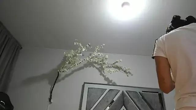 Isa_Rouse__ from StripChat is Freechat