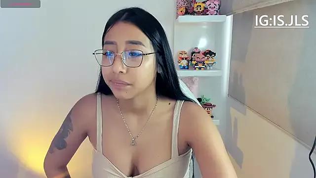Isaa0 from StripChat