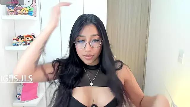 Isaa0 from StripChat