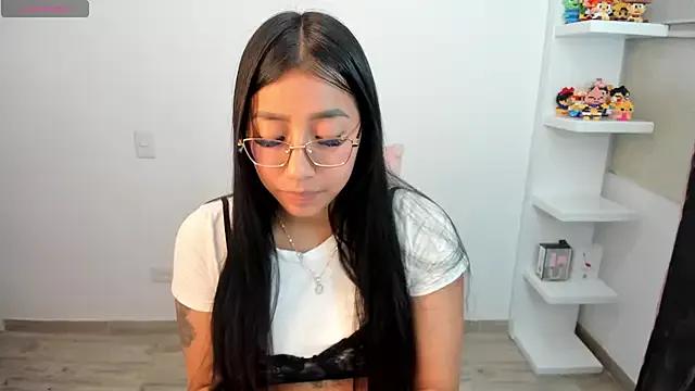 Isaa0 from StripChat