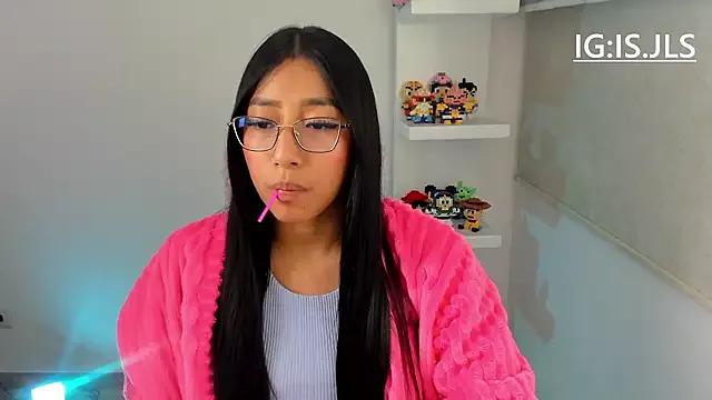 Isaa0 from StripChat