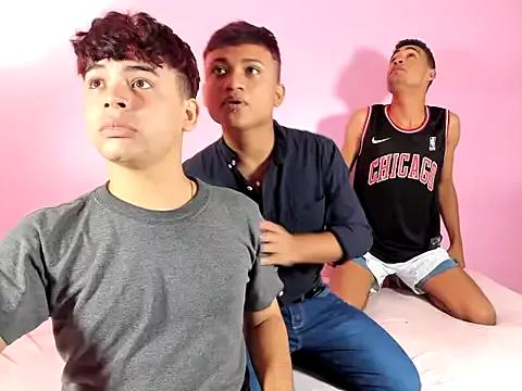 IsaacLatino1 from StripChat is Freechat