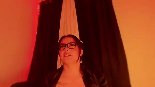 isabelithaa from StripChat is Freechat