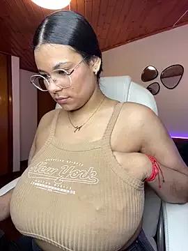 Explore our live girls sluts from our Custom and Multi clubs and checkout exclusive access to highly interactive content, such as shape, hair, titties, pussy type and many more.