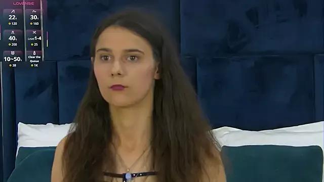 IsaNaughty from StripChat is Freechat
