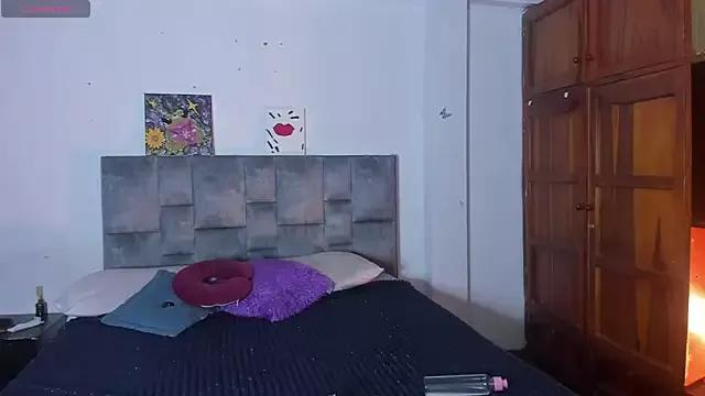 Isangel_ webcams show profile image 