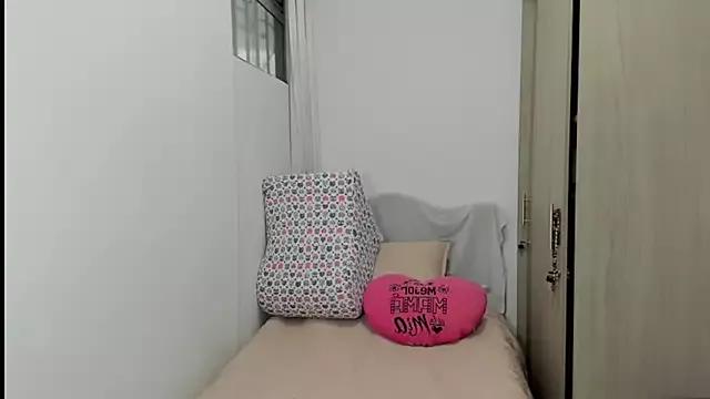 Isbettyche from StripChat is Freechat