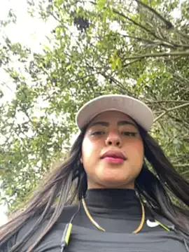 isis_lombardi from StripChat