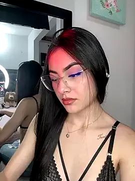 IslaCole from StripChat is Freechat