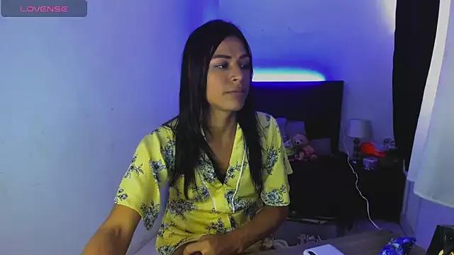 issa_kitty from StripChat