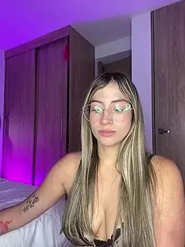 Issabela_G1 from StripChat