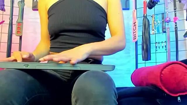 IvanaFetish from StripChat is Freechat