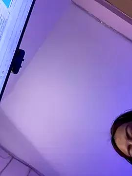 Ivann4 webcams show profile image 