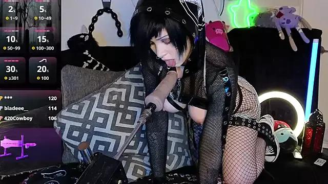 Explore our live girls sluts from our Custom and Multi clubs and checkout exclusive access to highly interactive content, such as shape, hair, titties, pussy type and many more.