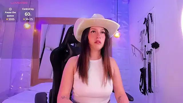 Ivi_braze from StripChat