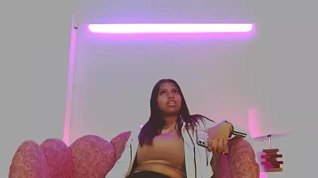 Ivonne_Naughty from StripChat is Freechat