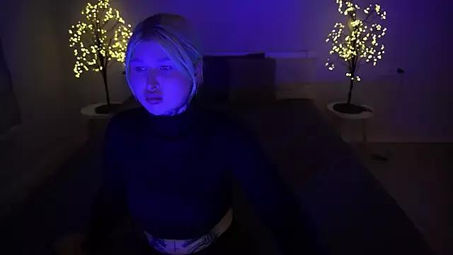 IvyLaurent from StripChat is Freechat
